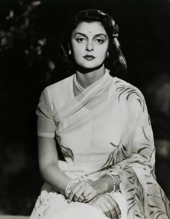 Personnages historiques etonnamment seduisants selon les standards daujourdhui - #14 Gayatri Devi : Princesse indienne et modèle d’élégance