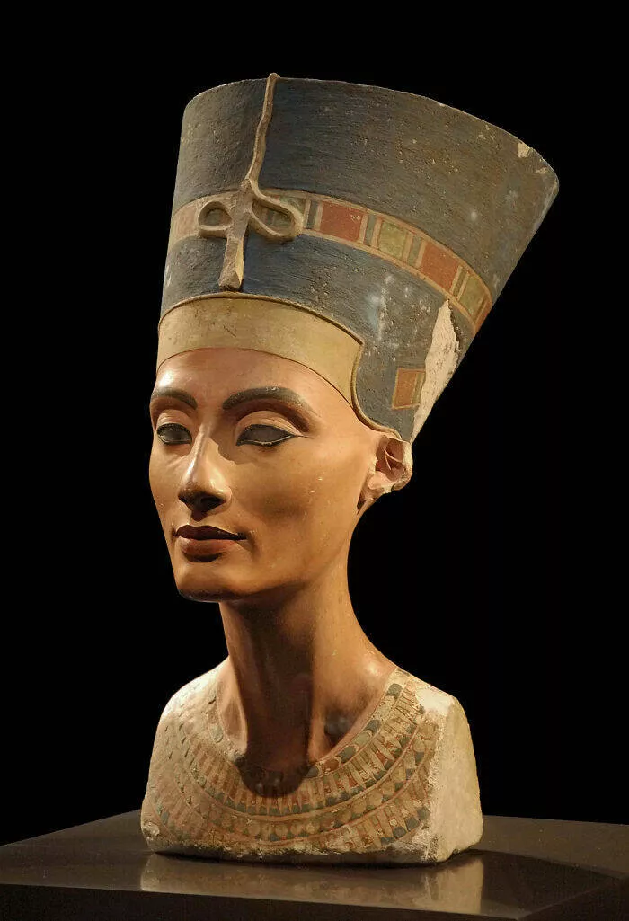 Personnages historiques etonnamment seduisants selon les standards daujourdhui - #20 Néfertiti : Légende de la beauté éternelle égyptienne