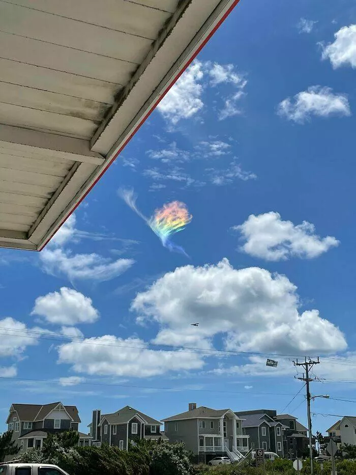 These 75 stunning photos are totally real no edits - #20 Rare Fire Rainbow Over Carolinas Caught On Camera