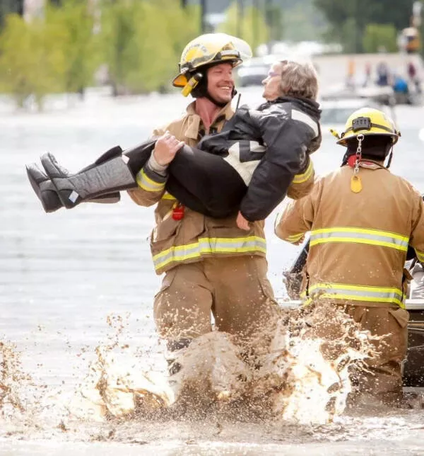Uplifting images that prove kindness still exists - #21 
