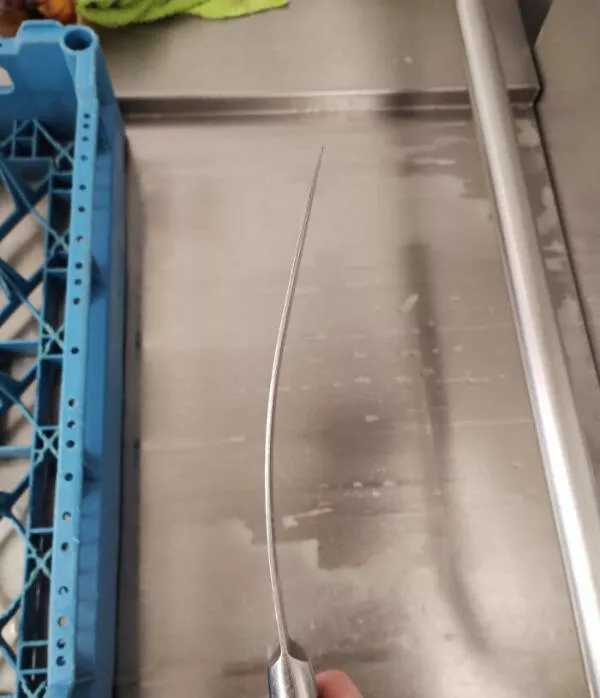 Lending gone wrong when helping backfires - #1 Knife Loaned For 20 Minutes Returned Completely Destroyed Lending gone wrong when helping backfires - #1 Knife Loaned For 20 Minutes Returned Completely Destroyed