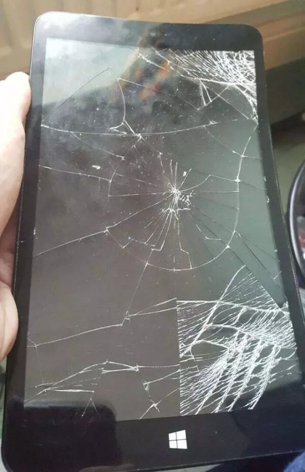 Lending gone wrong when helping backfires - #10 Dad Sat On My Tablet Then Blamed WiFi Issues Lending gone wrong when helping backfires - #10 Dad Sat On My Tablet Then Blamed WiFi Issues
