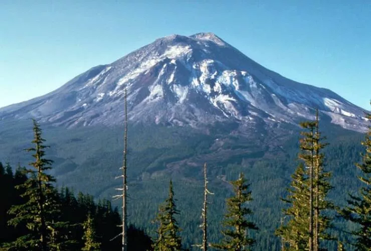 Merveilles stupefiantes des images incroyables et fascinantes - #1 Le mont Saint Helens avant son éruption de 1980 – vue historique
