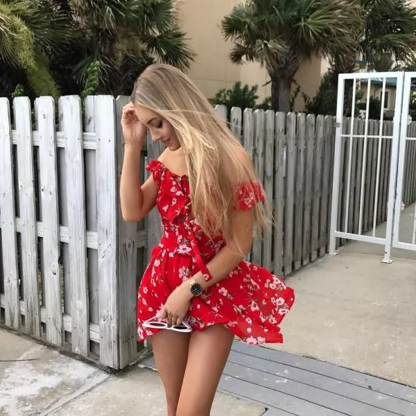 Scorching sundresses that leave nothing to the imagination - #3 