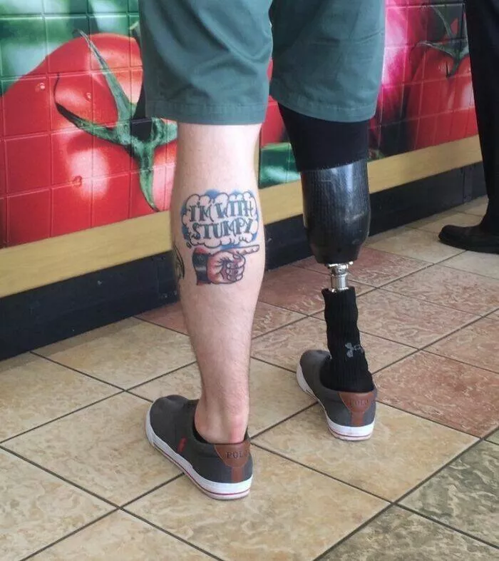 Internet reste un grand nimporte quoi hilarant - #27 Vu ce mec chez Subway avec une main en moins, mais une vraie attitude