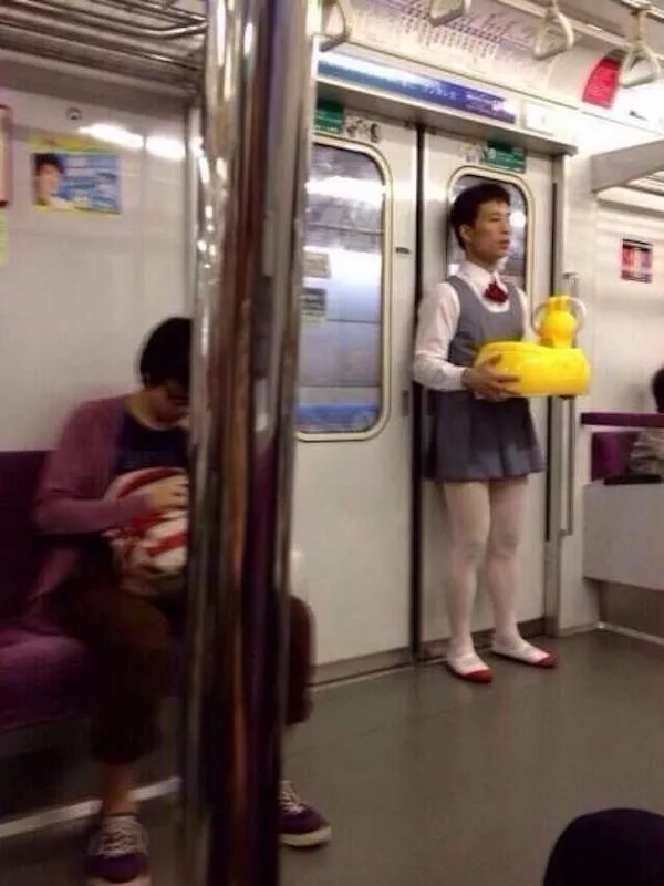 The craziest moments ever caught in subways - #7 