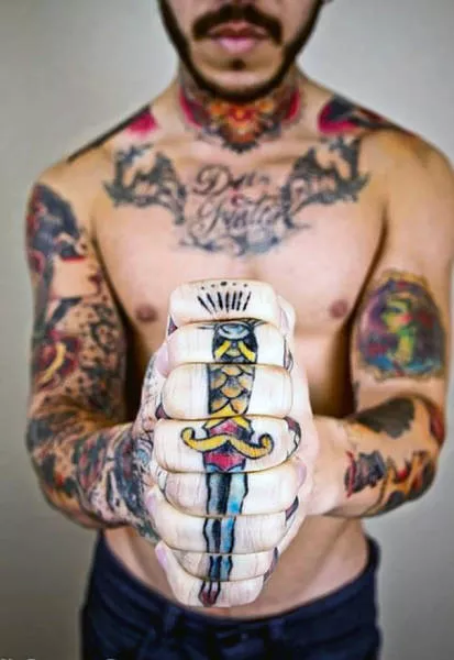 21 hidden tattoos to discover - #13 