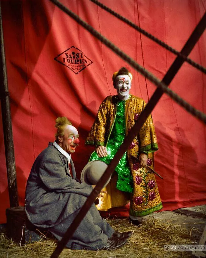History brought back to life in vivid color - #17 Two French Clowns Posing In 1945—Captured By Robert Doisneau
