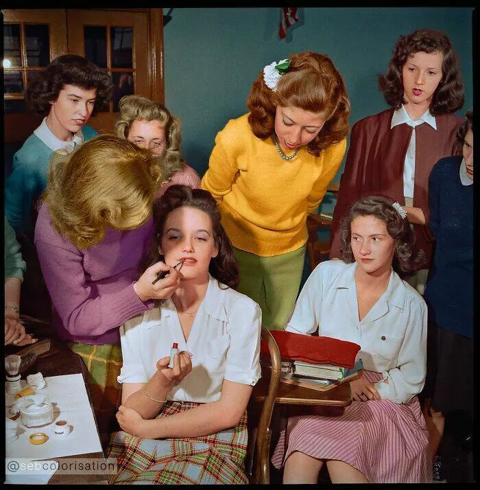 History brought back to life in vivid color - #9 Applying Street Makeup—WWII Era Life Skills Lesson, Washington D.C. 1943
