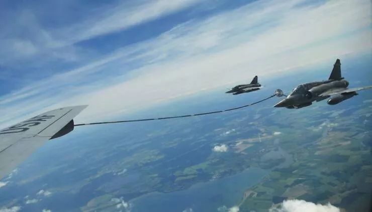 Approvisionnement en vol synchronisation parfaite dans le ciel - #34 