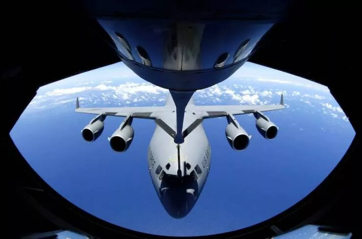 Approvisionnement en vol synchronisation parfaite dans le ciel