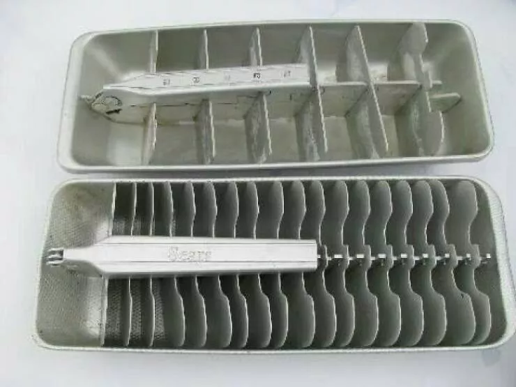 Vintage items that were all the rage back then - #20 Heavy-Duty Ice Cube Tray That Took Strength to Open