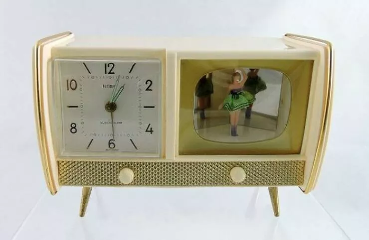 Objets retro qui faisaient fureur a lepoque - #53 Réveil Avec Une Petite Danseuse Tourbillonnante À L’Intérieur
