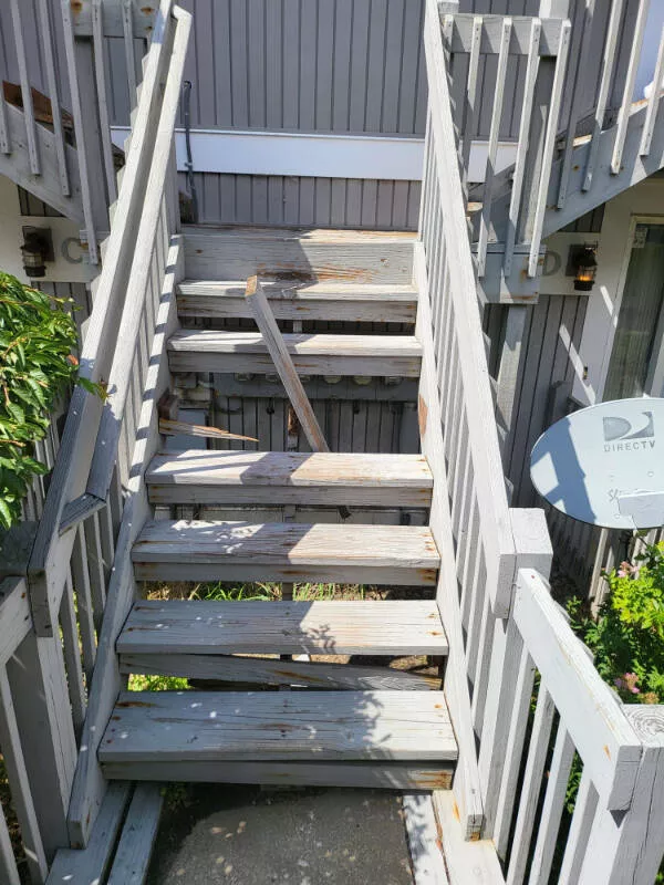 One of those days captured in photos - #23 Both My Attic and Front Stairs Collapsed Within Minutes—And I Was On Them