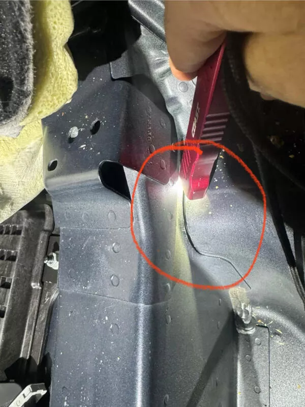 Juste une sale journee - #6 Mon Collier Est Tombé Dans Ma Voiture Et A Disparu Par Une Fente