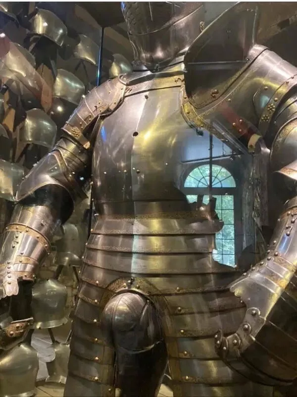 Pictures that speak beyond looks - #14 King Henry’s Most Prized Possession Was Untouchable
