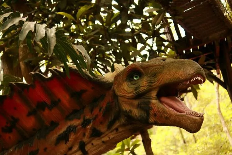 Wildly cool dinosaur facts you didnt know - #1 Dinosaurs Probably Didn't Make the Roaring Sound We Think