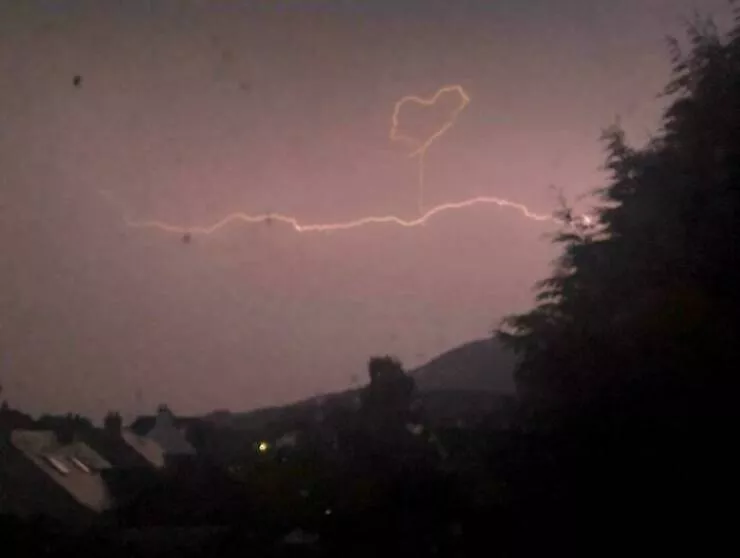 Intriguing photos with amazing stories - #11 Lightning Strike Captured in the Shape of a Love Heart
