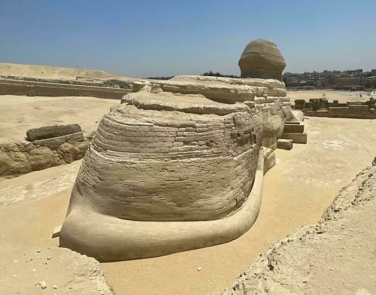 Images curieuses et histoires fascinantes - #23 Le Sphinx Possède En Réalité Une Queue
