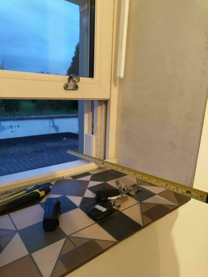 Images curieuses et histoires fascinantes - #27 Mur Épais de 60 cm Dans Une Vieille Maison Irlandaise Centenaire