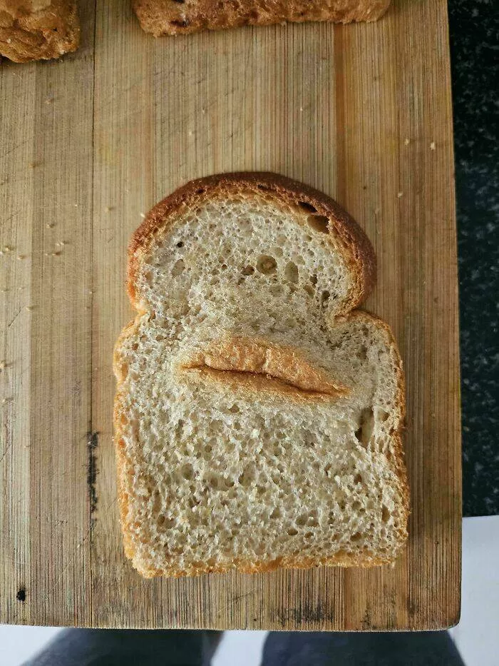 Intriguing photos with amazing stories - #31 Slice of Bread Features Lip-Like Shape
