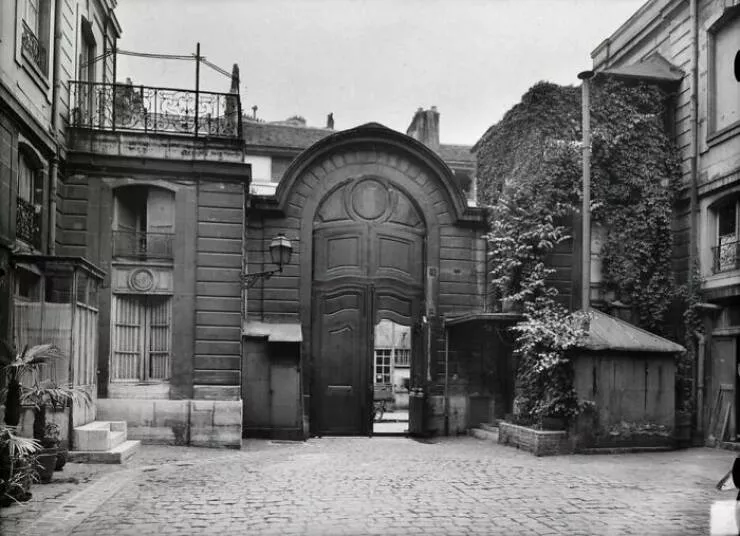Vintage photos uncovering hidden world stories - #15 Daily Life in Paris’ 6th Arrondissement, 1921
