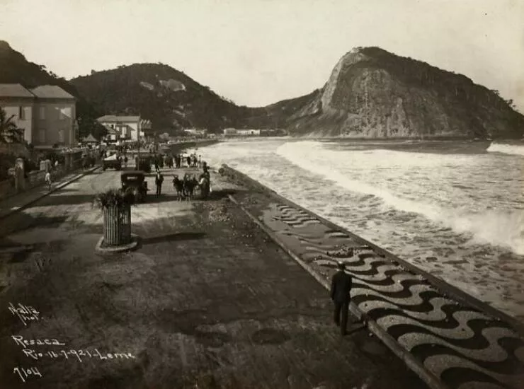 Vintage photos uncovering hidden world stories - #18 Daily Scenes from Rio de Janeiro in 1921