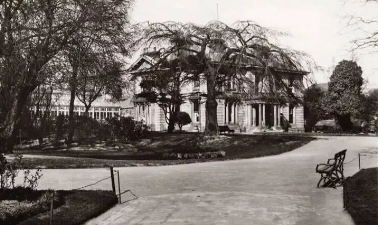 Vintage photos uncovering hidden world stories - #21 Strolling Through Ward End Park, Birmingham, 1900–1920