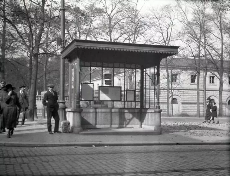Vieilles photos qui revelent les histoires cachees du monde - #24 Arrêt de tram en octobre 1922 à Bruxelles