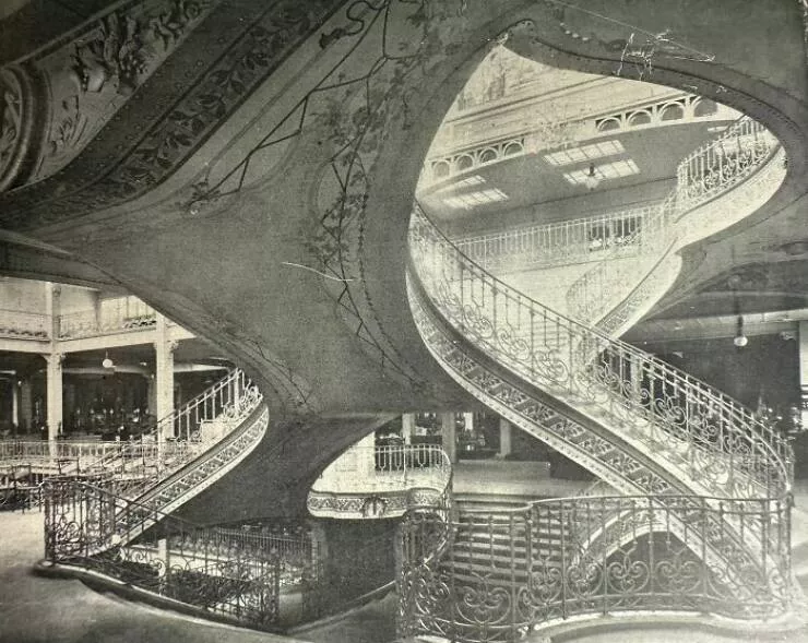 Beaute intemporelle larchitecture qui fait resonner le passe - #12 Un Regard sur le Vieux Tirana, Albanie, 1920