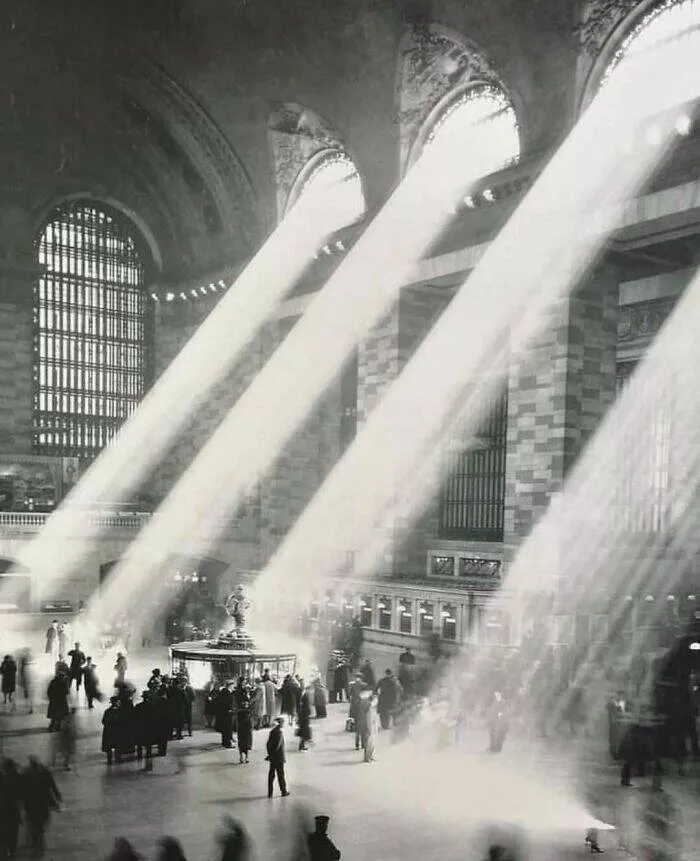Timeless beauty architecture that echoes the past - #33 1929 Interior View of Grand Central Station, New York City