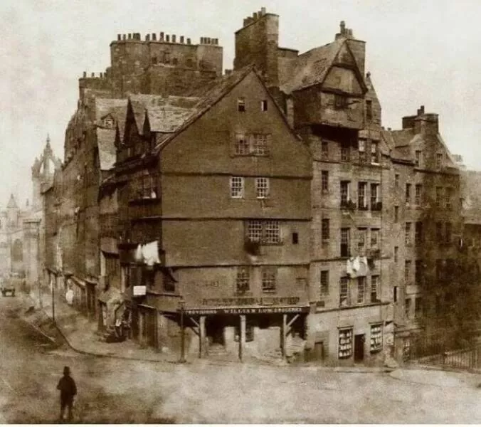 Timeless beauty architecture that echoes the past - #9 Brussels Tram Stop Activity, October 1922