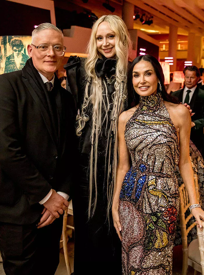 Celebrities taller than youd expect - #9 Gwendoline Christie