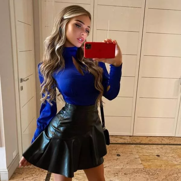 Selfies that bring the heat - #10 