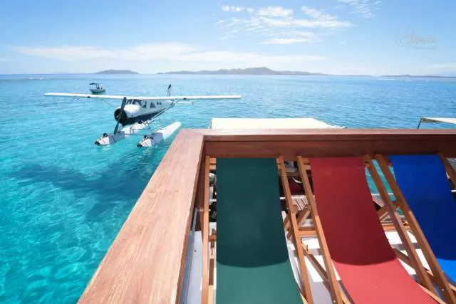 Floating bar and pizzeria in fiji - #17 