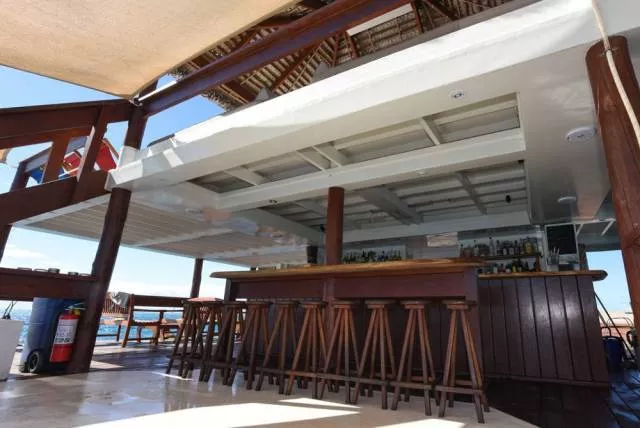 Floating bar and pizzeria in fiji - #19 