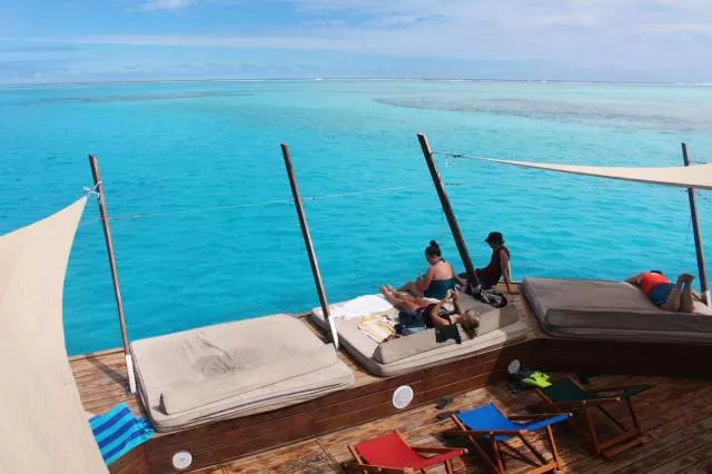 Floating bar and pizzeria in fiji - #20 