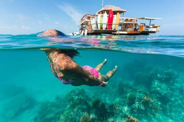 Floating bar and pizzeria in fiji - #28 