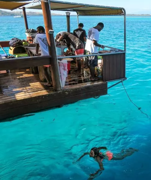 Floating bar and pizzeria in fiji - #30 