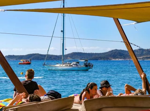 Floating bar and pizzeria in fiji - #34 