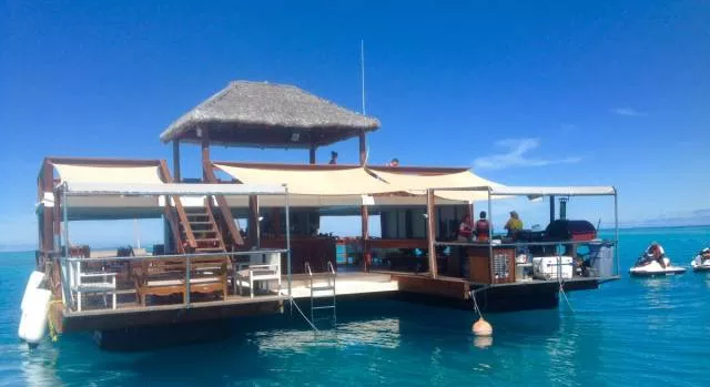 Floating bar and pizzeria in fiji - #44 Floating bar and pizzeria in fiji - #44