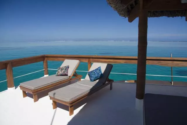 Floating bar and pizzeria in fiji - #9 