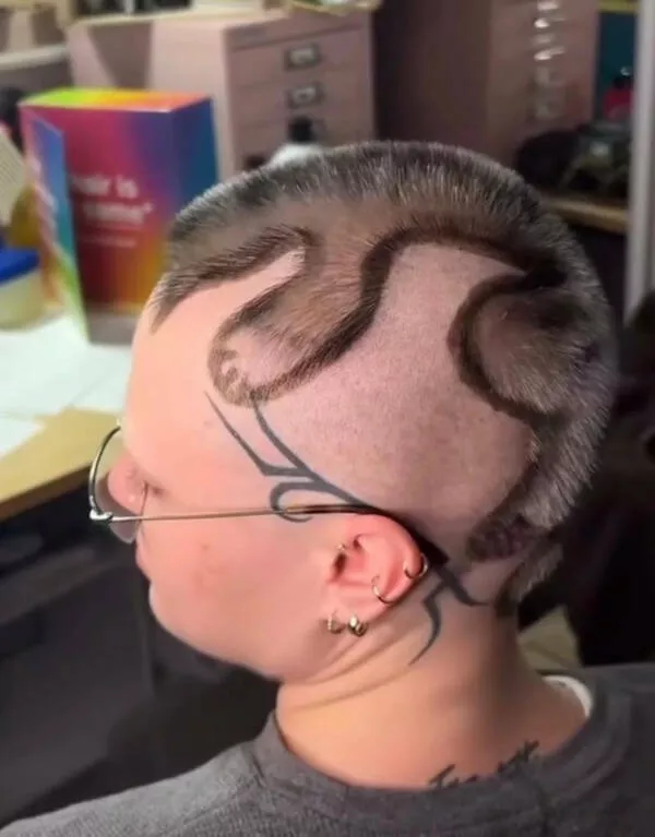 Hairstyle fails that challenge common sense - #22 
