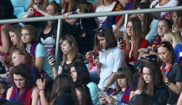 Hot football female fans - #20 