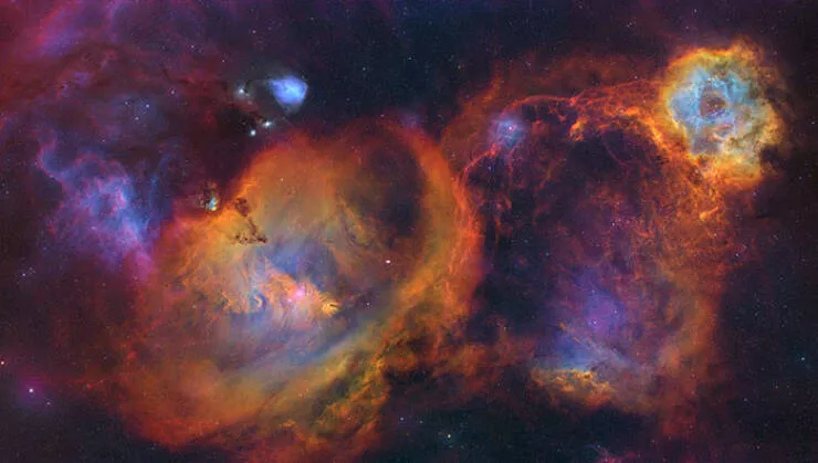 Voyage visuel a travers les merveilles cosmiques de lunivers - #18 Mosaïque galactique aux couleurs de Noël et de roses