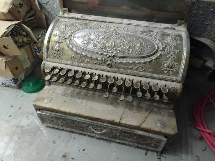 Tresors vintage remis en lumiere pour les passionnes dobjets retro - #13 Vieil objet trouvé dans un hôtel irlandais Tresors vintage remis en lumiere pour les passionnes dobjets retro - #13 Vieil objet trouvé dans un hôtel irlandais