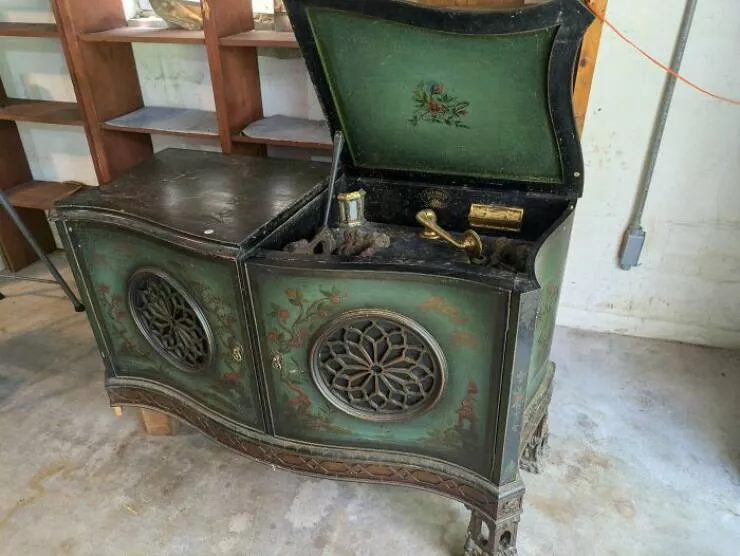 Rare retro finds that finally get the attention they deserve - #32 Rare Pre-Great Depression Columbia Grafonola, Possibly One Of Only Two In The World Rare retro finds that finally get the attention they deserve - #32 Rare Pre-Great Depression Columbia Grafonola, Possibly One Of Only Two In The World