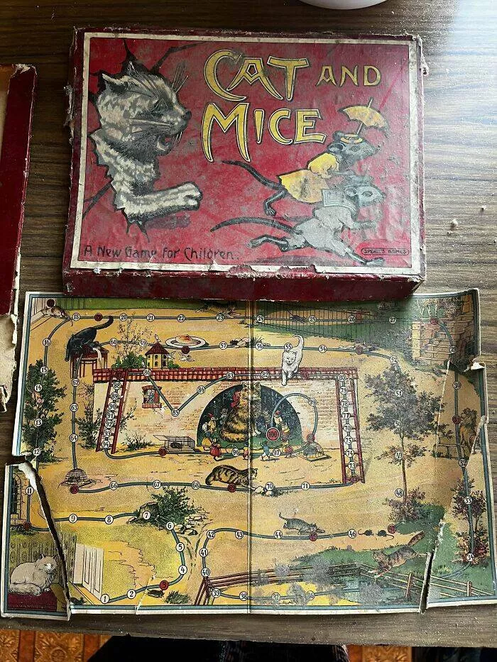 Rare retro finds that finally get the attention they deserve - #38 Discovered Antique Board Games In The Attic Dating Back To The 1920s Rare retro finds that finally get the attention they deserve - #38 Discovered Antique Board Games In The Attic Dating Back To The 1920s