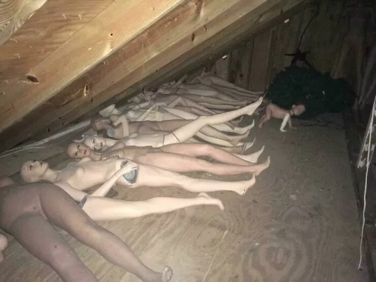 Unusual finds unearthed inside forgotten houses - #27 Went up to the attic during a house tour and, well... let’s just say I wasn’t ready.