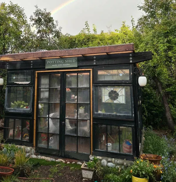 Cozy rural projects that warm the soul - #2 A Greenhouse Grown by His Hands